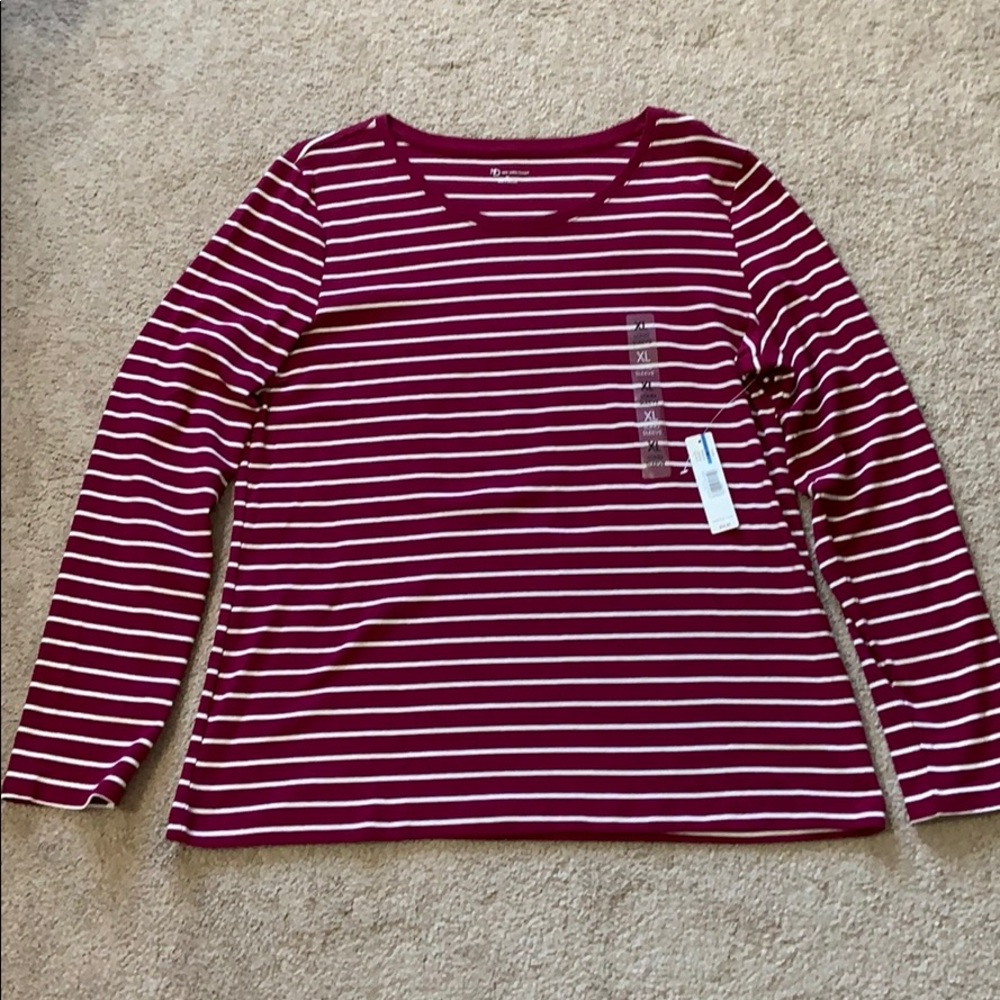 New Direction long sleeve shirt. Size XL.
